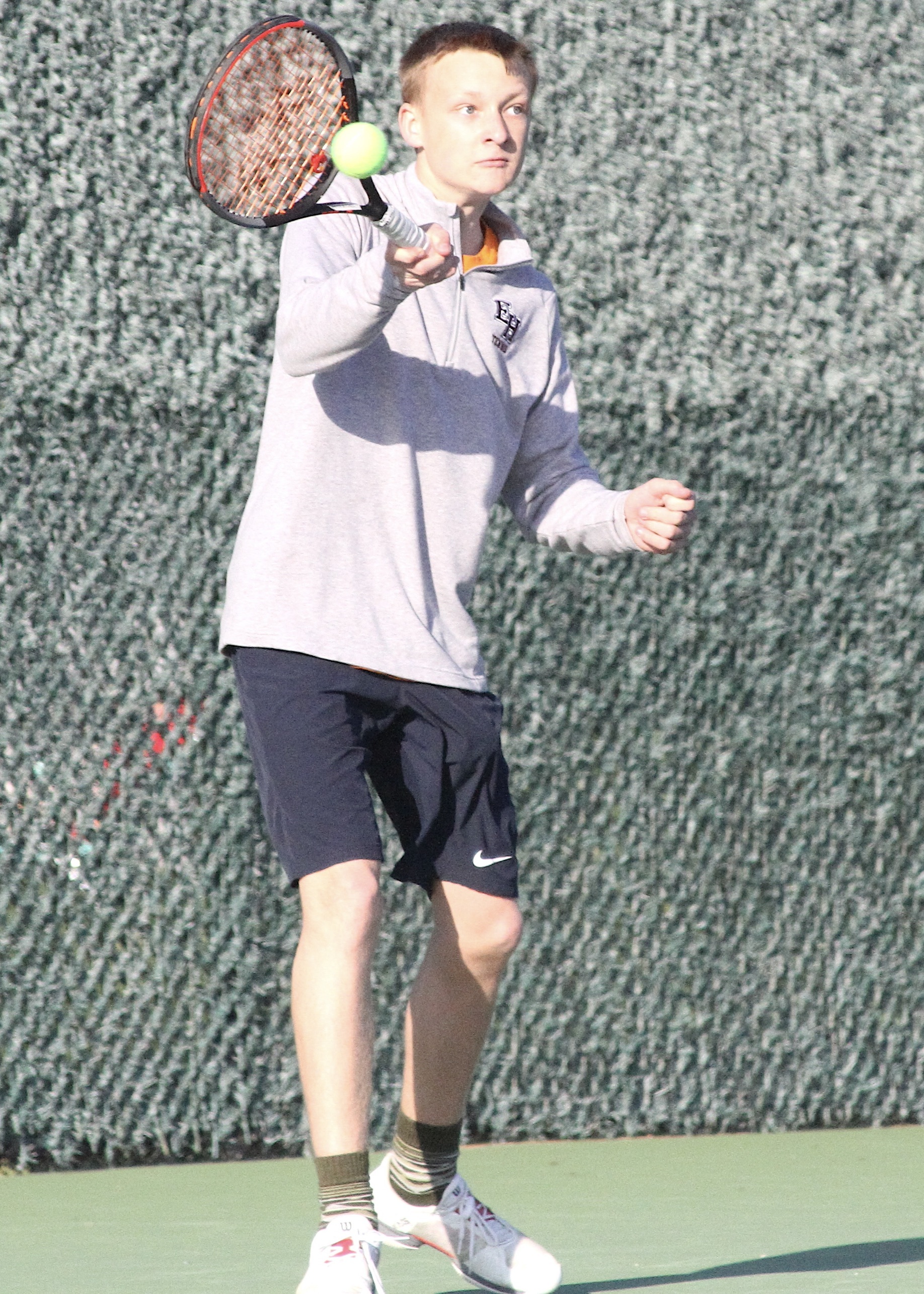 East Hampton sophomore Kiefer Mitchell stays composed at the baseline at No. 3 singles. DESIRÉE KEEGAN